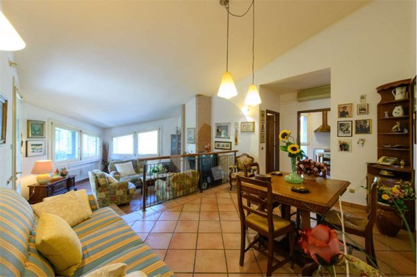 casa indipendente in vendita a Sant'Ilario d'Enza