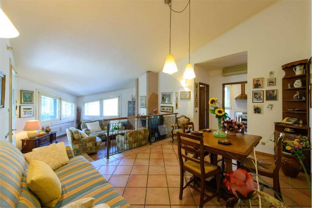 casa indipendente in vendita a Sant'Ilario d'Enza