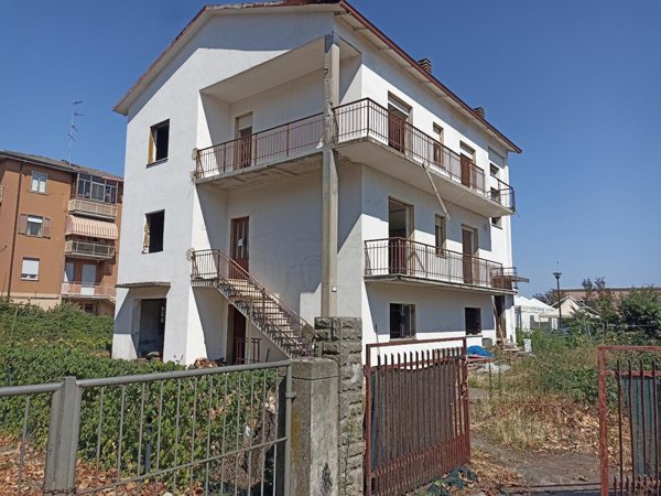 casa indipendente in vendita a Sant'Ilario d'Enza in zona Calerno