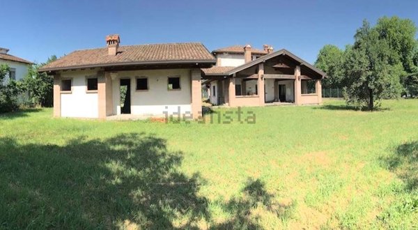 casa indipendente in vendita a Sant'Ilario d'Enza