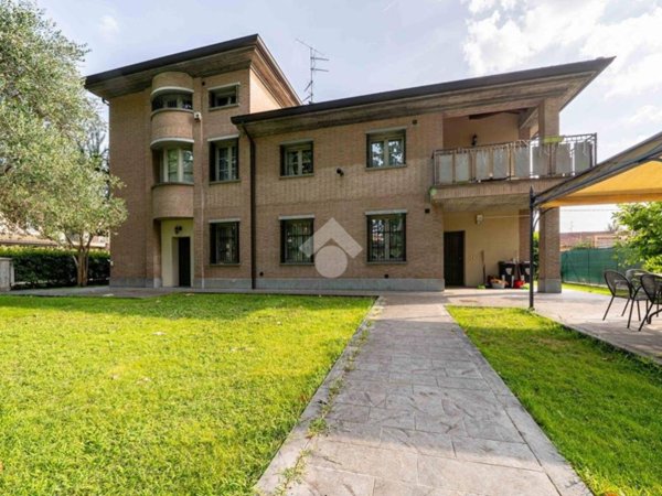 casa indipendente in vendita a Sant'Ilario d'Enza