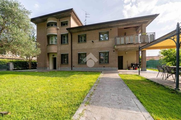 casa indipendente in vendita a Sant'Ilario d'Enza