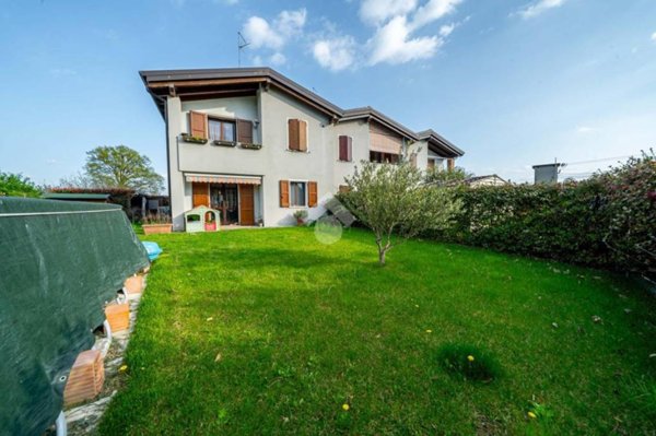 casa indipendente in vendita a Sant'Ilario d'Enza