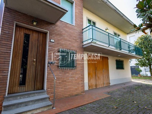 casa indipendente in vendita a Sant'Ilario d'Enza