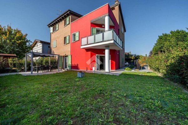 casa indipendente in vendita a Sant'Ilario d'Enza in zona Calerno