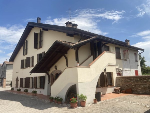 appartamento in vendita a Sant'Ilario d'Enza in zona Gazzano