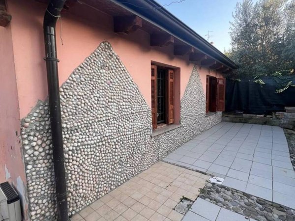 casa indipendente in vendita a Sant'Ilario d'Enza