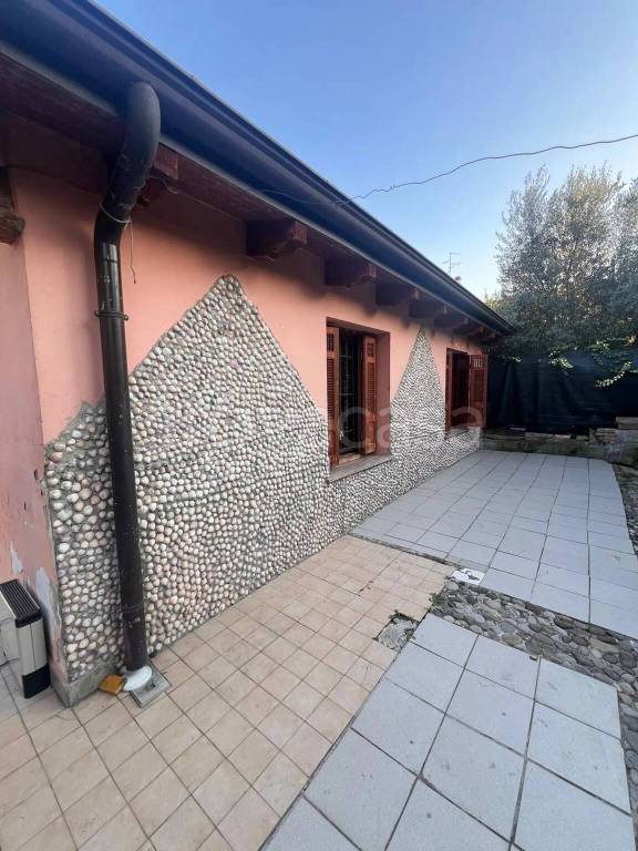 casa indipendente in vendita a Sant'Ilario d'Enza