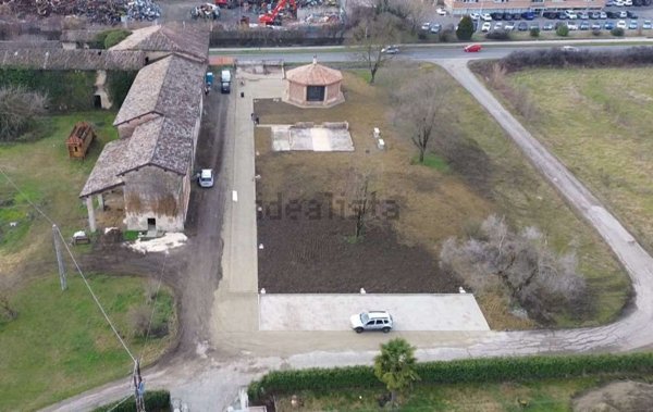 casa indipendente in vendita a Sant'Ilario d'Enza in zona Calerno