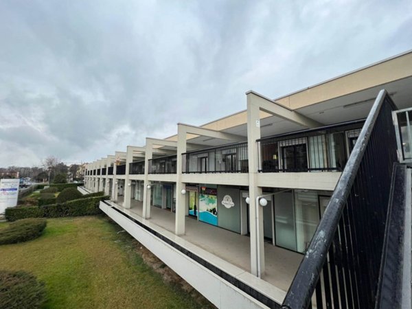 ufficio in vendita a Sant'Ilario d'Enza