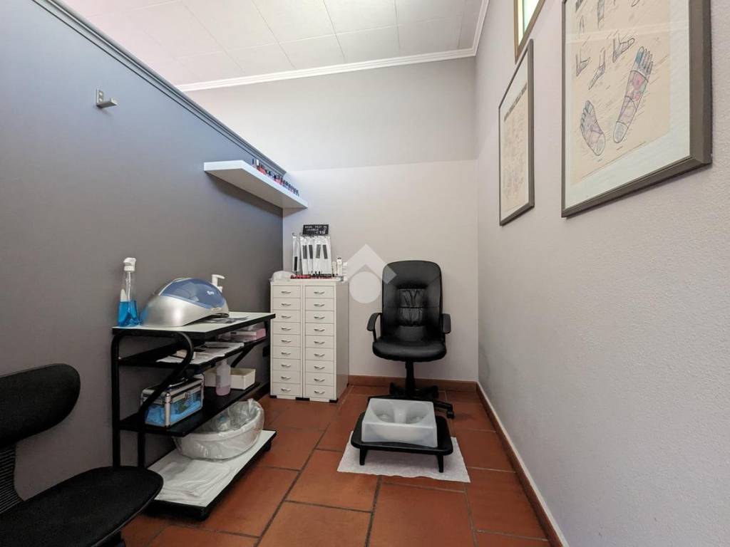 negozio in vendita a Sant'Ilario d'Enza