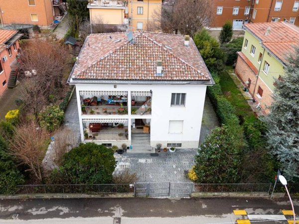 casa indipendente in vendita a Sant'Ilario d'Enza