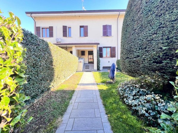 casa indipendente in vendita a Sant'Ilario d'Enza