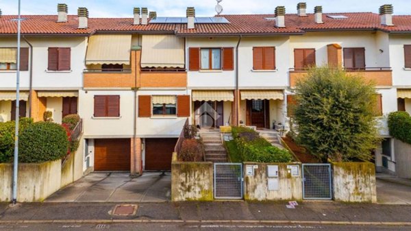 casa indipendente in vendita a Sant'Ilario d'Enza