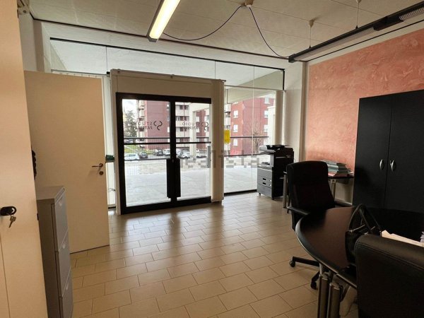 ufficio in vendita a Sant'Ilario d'Enza