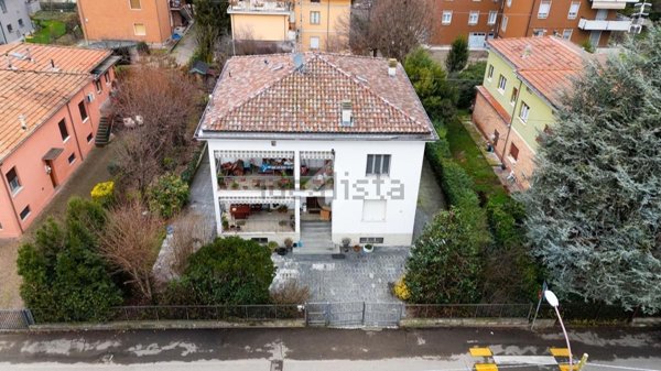 casa indipendente in vendita a Sant'Ilario d'Enza