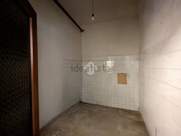 locale commerciale in vendita a Sant'Ilario d'Enza