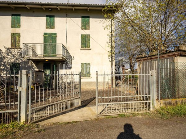 casa indipendente in vendita a Sant'Ilario d'Enza