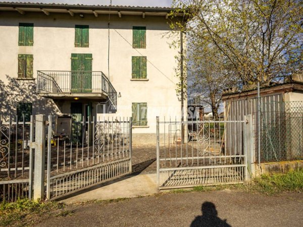casa indipendente in vendita a Sant'Ilario d'Enza