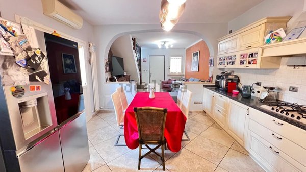 casa indipendente in vendita a Sant'Ilario d'Enza