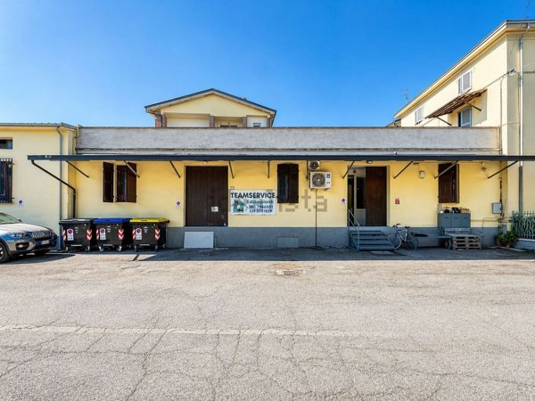 capannone in vendita a Sant'Ilario d'Enza