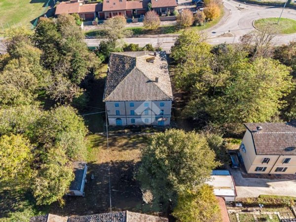 villa in vendita a Sant'Ilario d'Enza