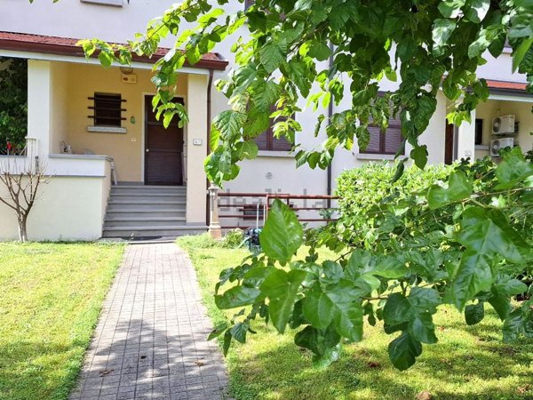 casa indipendente in vendita a Sant'Ilario d'Enza