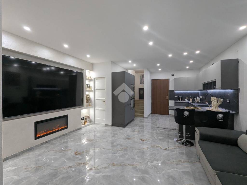 casa indipendente in vendita a Sant'Ilario d'Enza in zona Castellana
