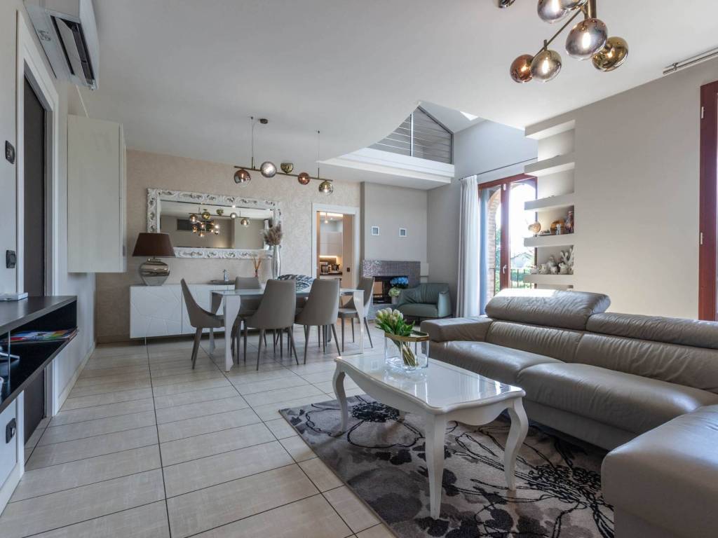 casa indipendente in vendita a Sant'Ilario d'Enza