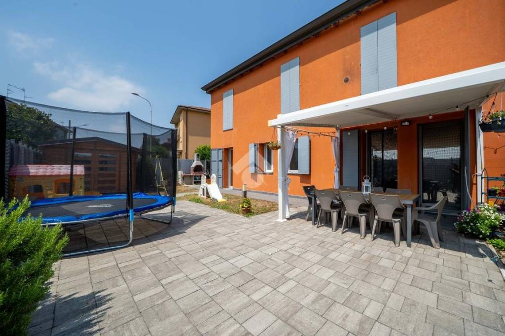 appartamento in vendita a Sant'Ilario d'Enza in zona Castellana