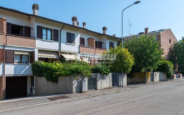 casa indipendente in vendita a Sant'Ilario d'Enza