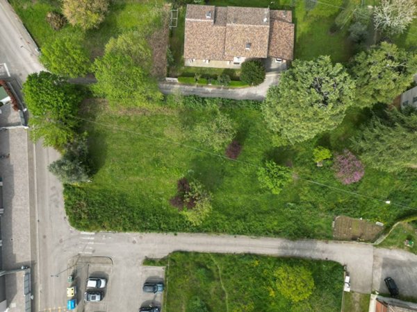 terreno edificabile in vendita a Scandiano in zona Ventoso