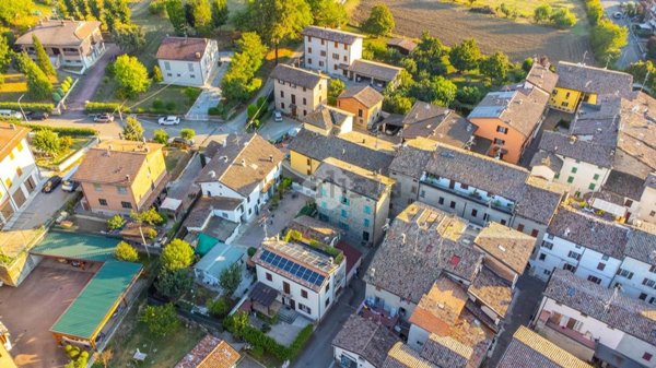appartamento in vendita a Scandiano in zona Ca' de' Caroli