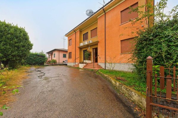 casa indipendente in vendita a Scandiano in zona Chiozza