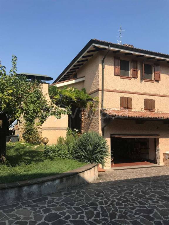 casa indipendente in vendita a Scandiano