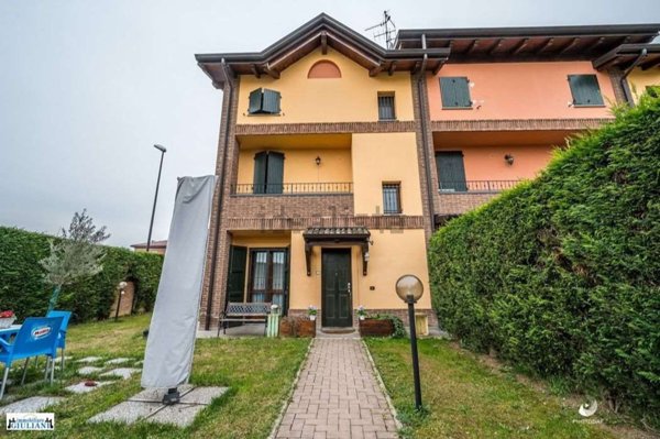 casa indipendente in vendita a Scandiano