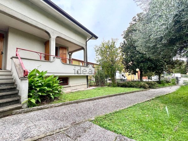 casa indipendente in vendita a Scandiano in zona Arceto