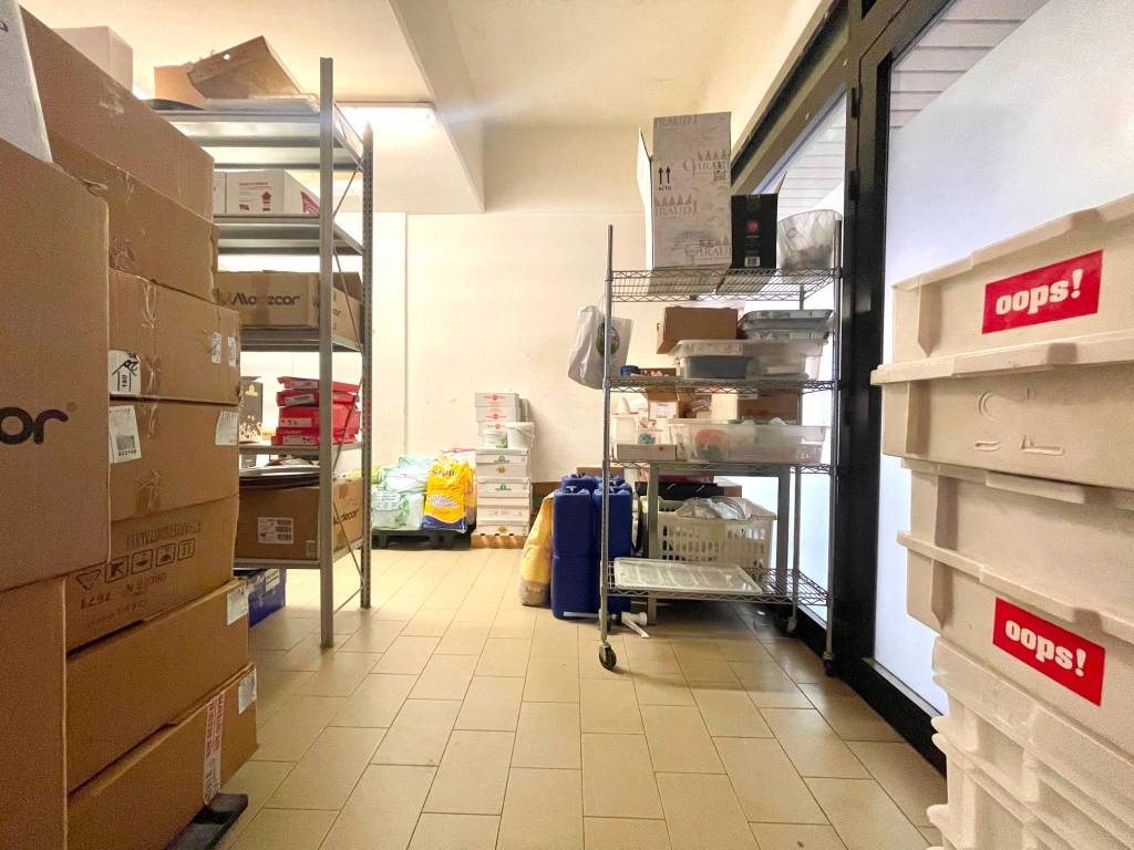negozio in vendita a Scandiano