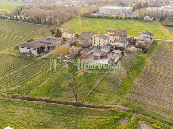 casa indipendente in vendita a Scandiano in zona Arceto