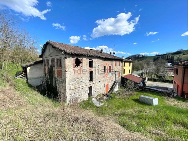 casa indipendente in vendita a Scandiano in zona Iano