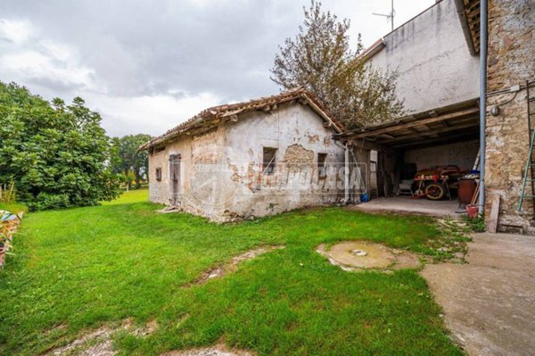casa indipendente in vendita a Scandiano in zona Ventoso