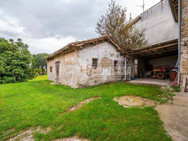 casa indipendente in vendita a Scandiano in zona Ventoso