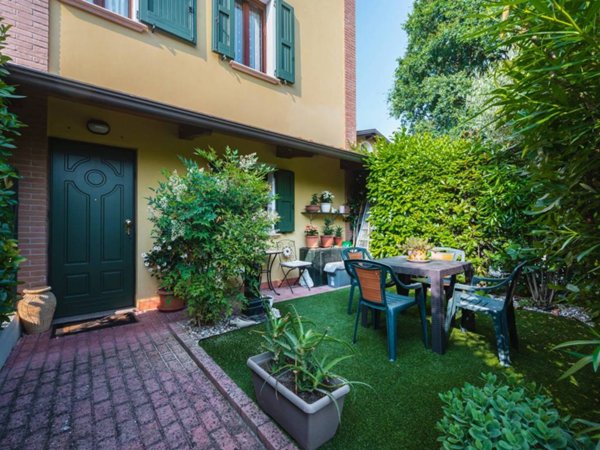 casa indipendente in vendita a Scandiano in zona Fellegara