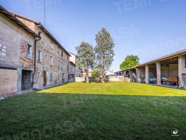 casa indipendente in vendita a Scandiano in zona Chiozza