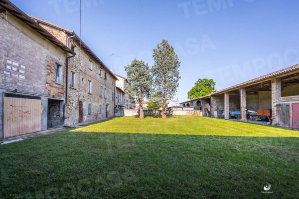 casa indipendente in vendita a Scandiano in zona Chiozza