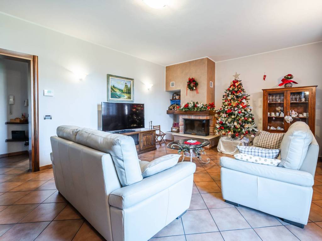 casa indipendente in vendita a Scandiano in zona Iano