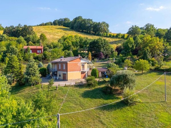 casa indipendente in vendita a Scandiano in zona Ventoso