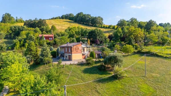 casa indipendente in vendita a Scandiano in zona Ventoso