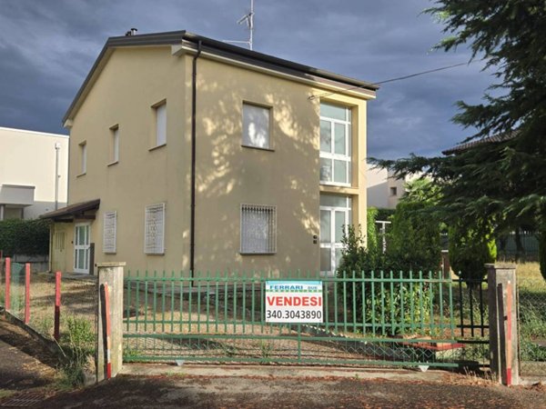 casa indipendente in vendita a Scandiano