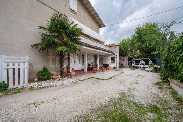 casa indipendente in vendita a Scandiano